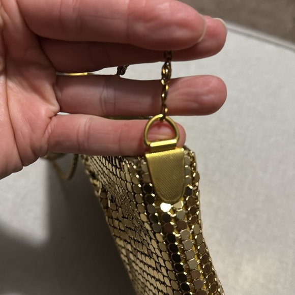 Vintage Metal Mesh Bag-Crossbody Chain Link Strap-8.5x6-Gold Toned - Picture 6 of 16